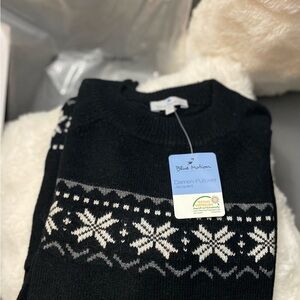 Women's Black Patterned Sweater
